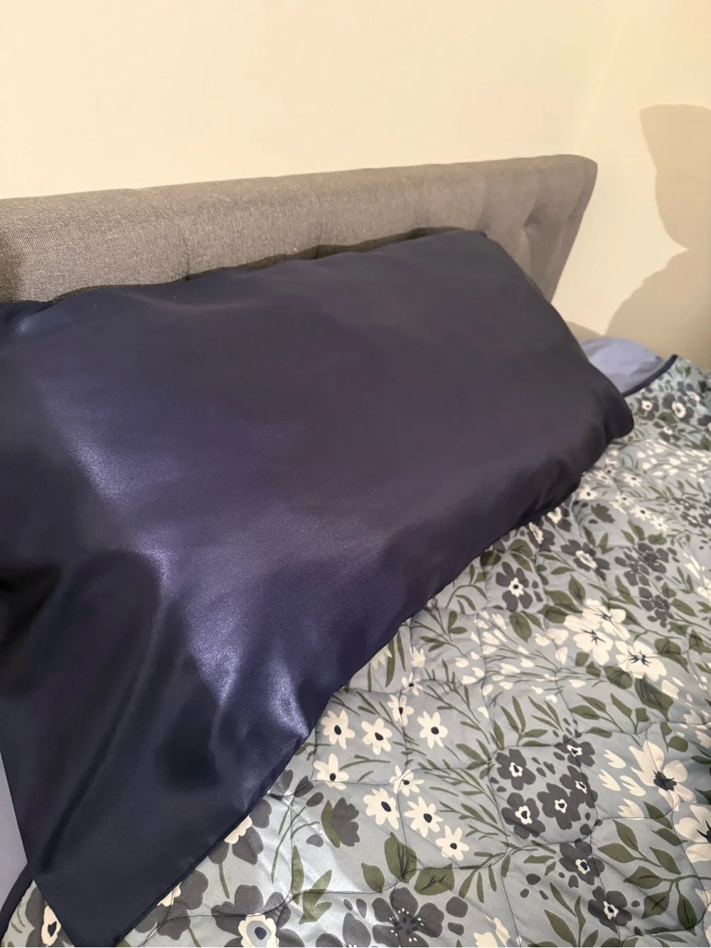 Queen Size Satin Pillowcases in Deep Burgundy - 1 pair - new in box